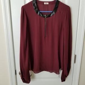 L'AGENCE 100% Silk Blouse w/Bell Sleeves Sz Large